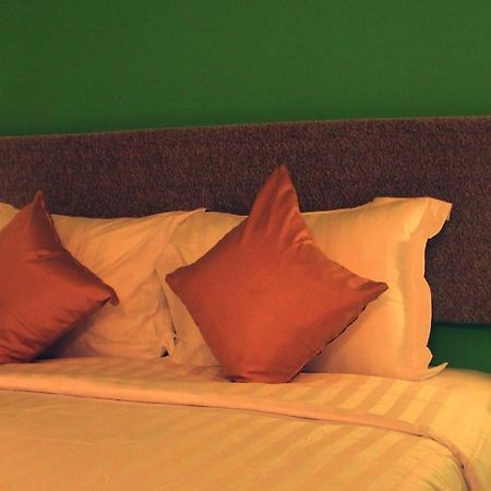 Hotel Jakarta Makassar Kamer foto